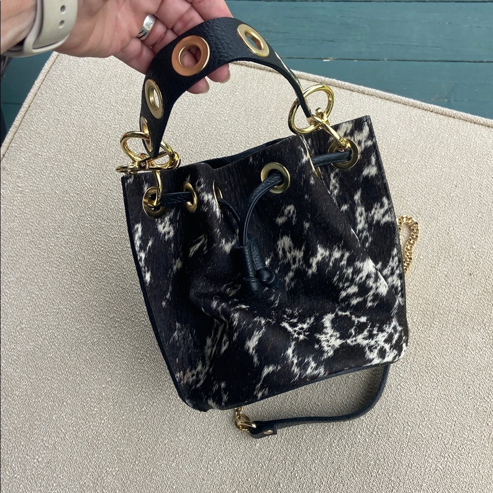 Beautiful‎ Genuine Leather & Pony Hair Bucket Bag. Gold hardware. - Picture 2 of 7